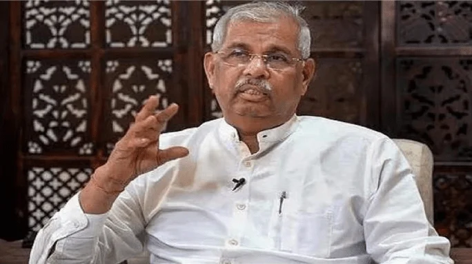 Summer Express - हर मंदिर में हो गौशाला, शिक्षण केंद्र और अस्पताल: केरल के राज्यपाल राजेन्द्र आर्लेकर का सुझाव