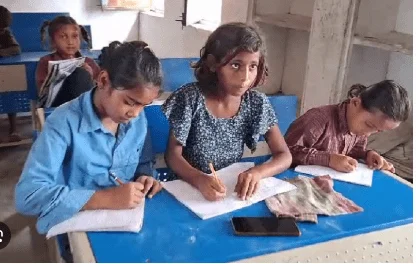 Summer Express - गन्नौर: एक शिक्षक के सहारे चल रहा भाखरपुर का सरकारी स्कूल, बच्चों के भविष्य पर मंडराया संकट